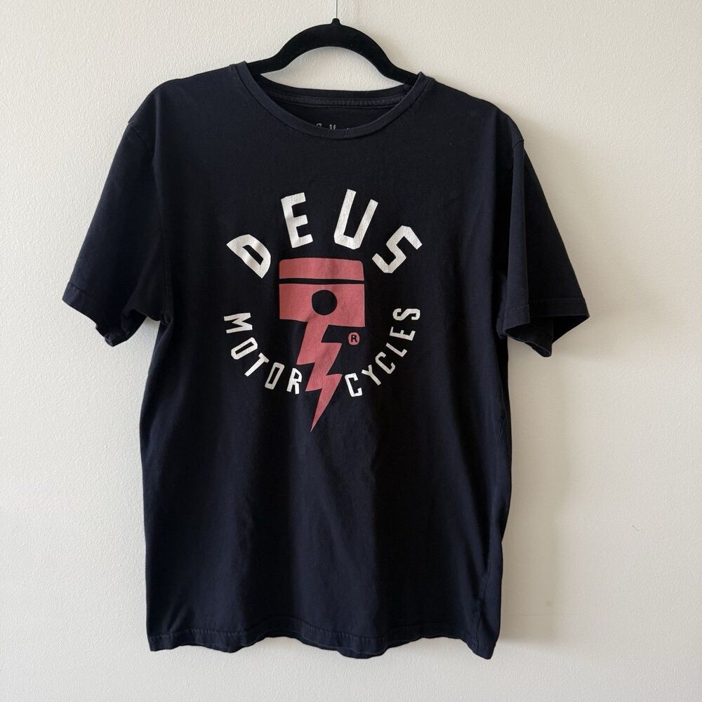 Deus Ex Machina Pisstin Black T-Shirt Mens Size Large Graphic Tee Moto